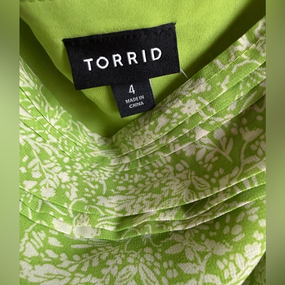 Torrid Floral Greenery Square Neck Chiffon Cami - Picture 5 of 9